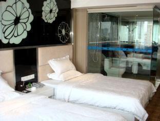 Clear Water Blue Sky Hotel Kunming Exterior foto