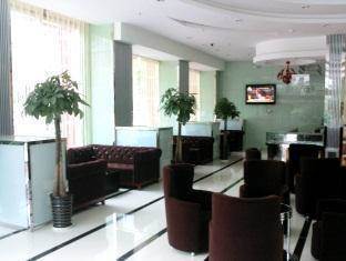 Clear Water Blue Sky Hotel Kunming Exterior foto